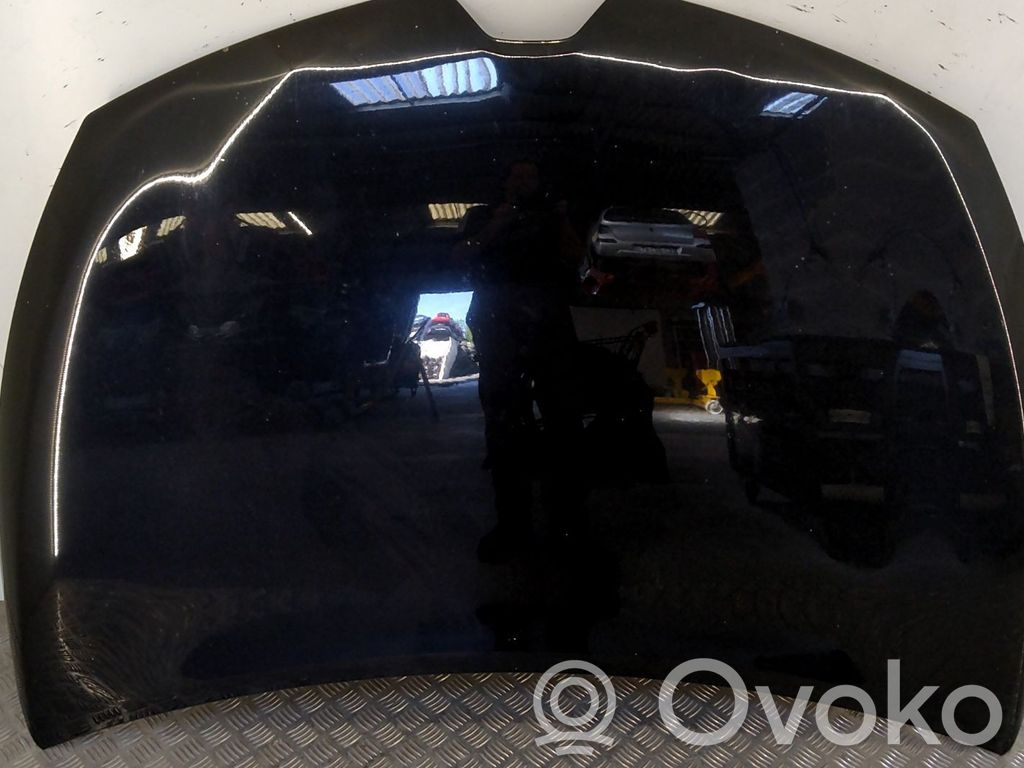 Renault Clio IV Konepelti 