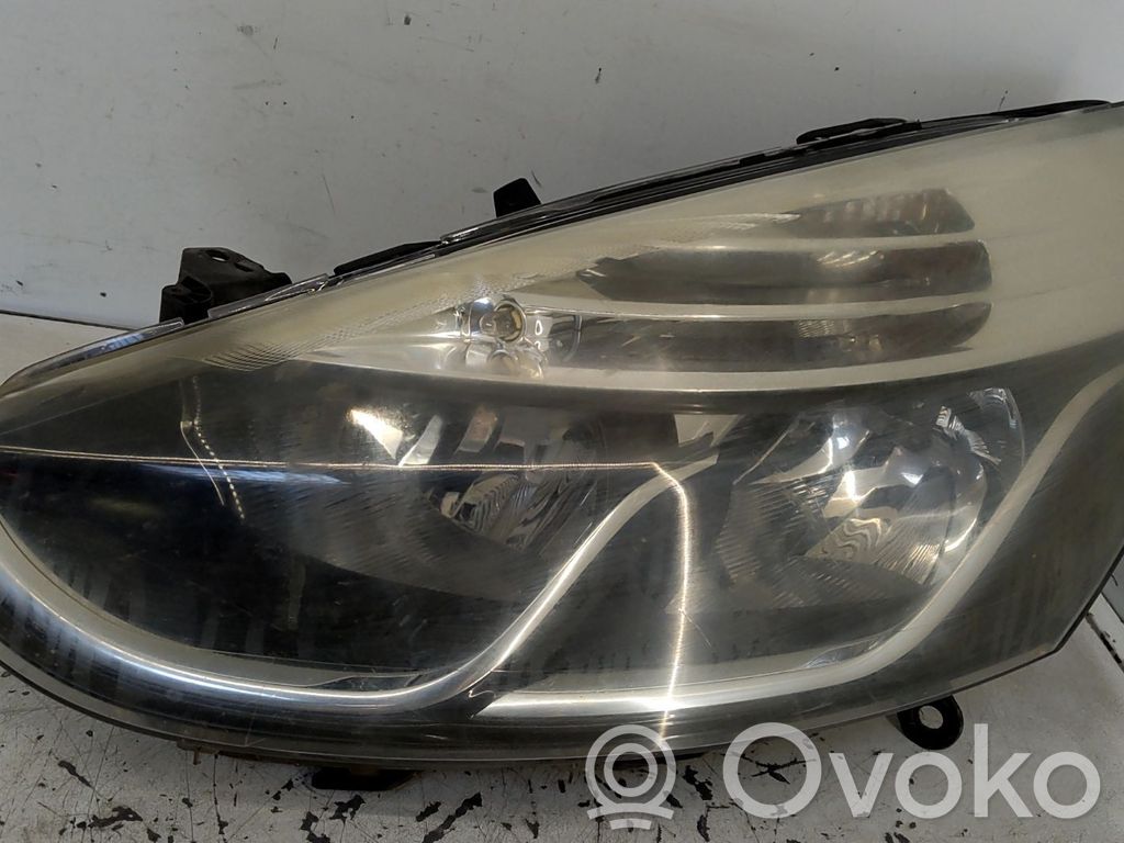Renault Clio IV Headlight/headlamp 