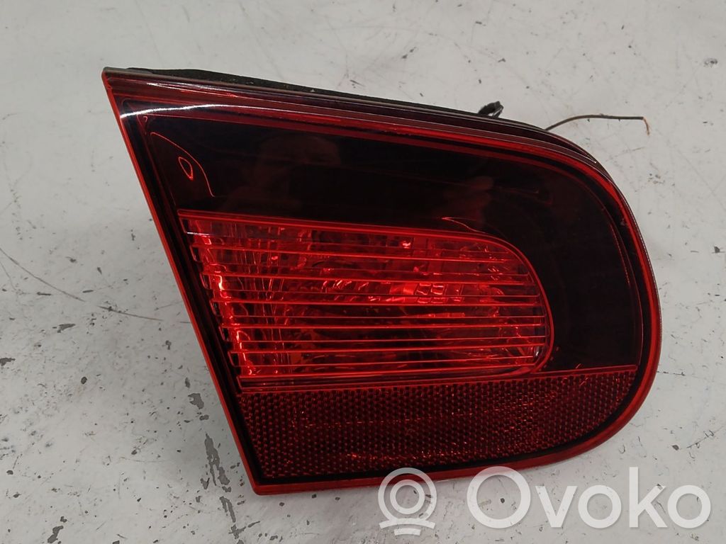 Volkswagen Eos Lampă spate în capacul portbagajului 