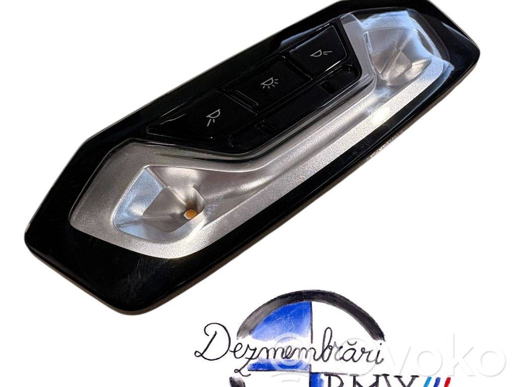 BMW 1 F40 Lampka podsufitki tylna 