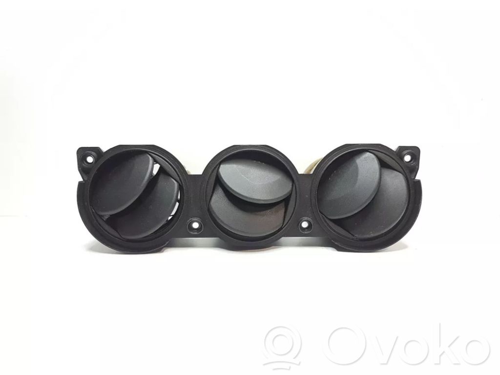 Mazda 6 Centrinės oro grotelės 