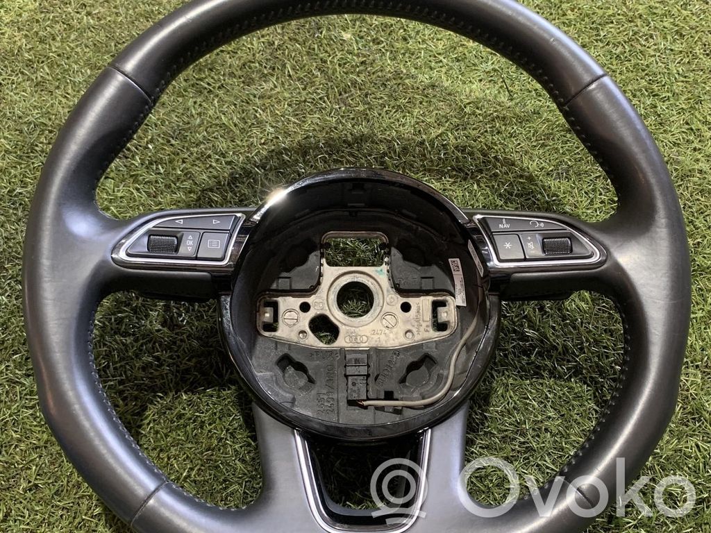 Audi Q3 8U Steering wheel 