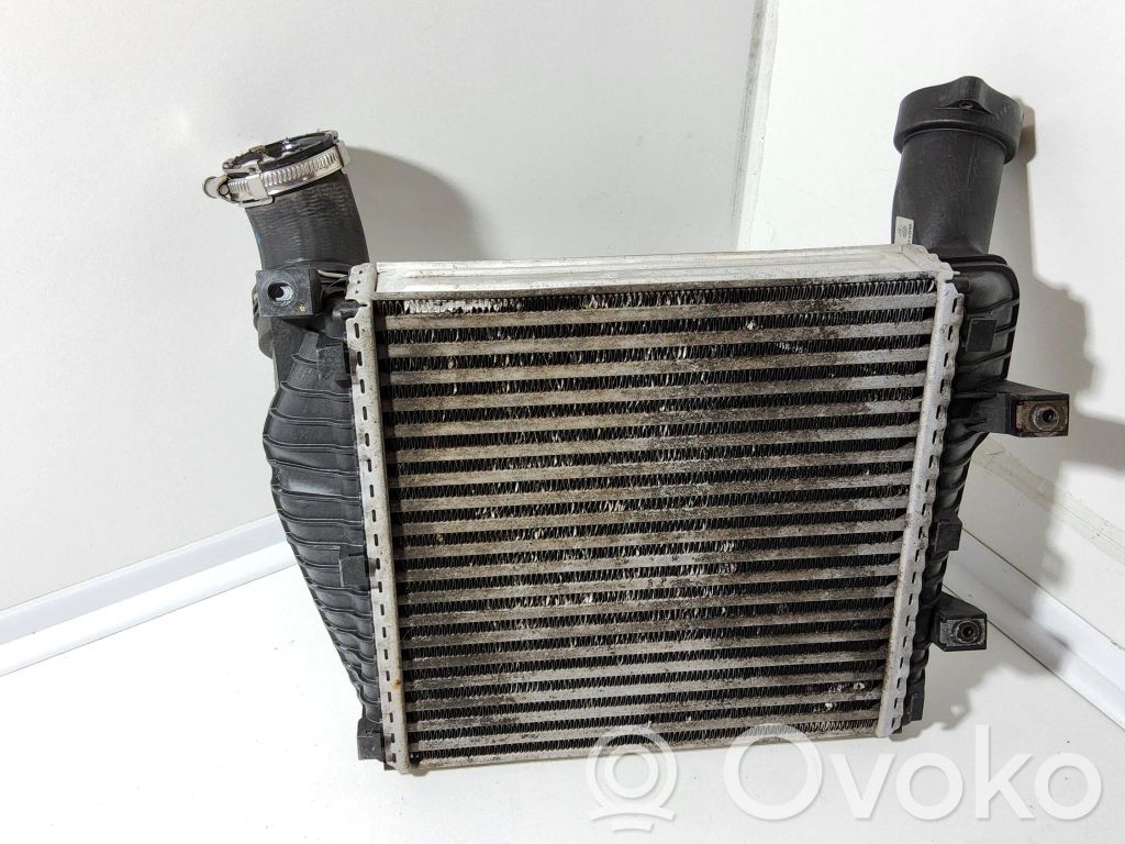 Audi Q7 4L Chłodnica powietrza doładowującego / Intercooler 