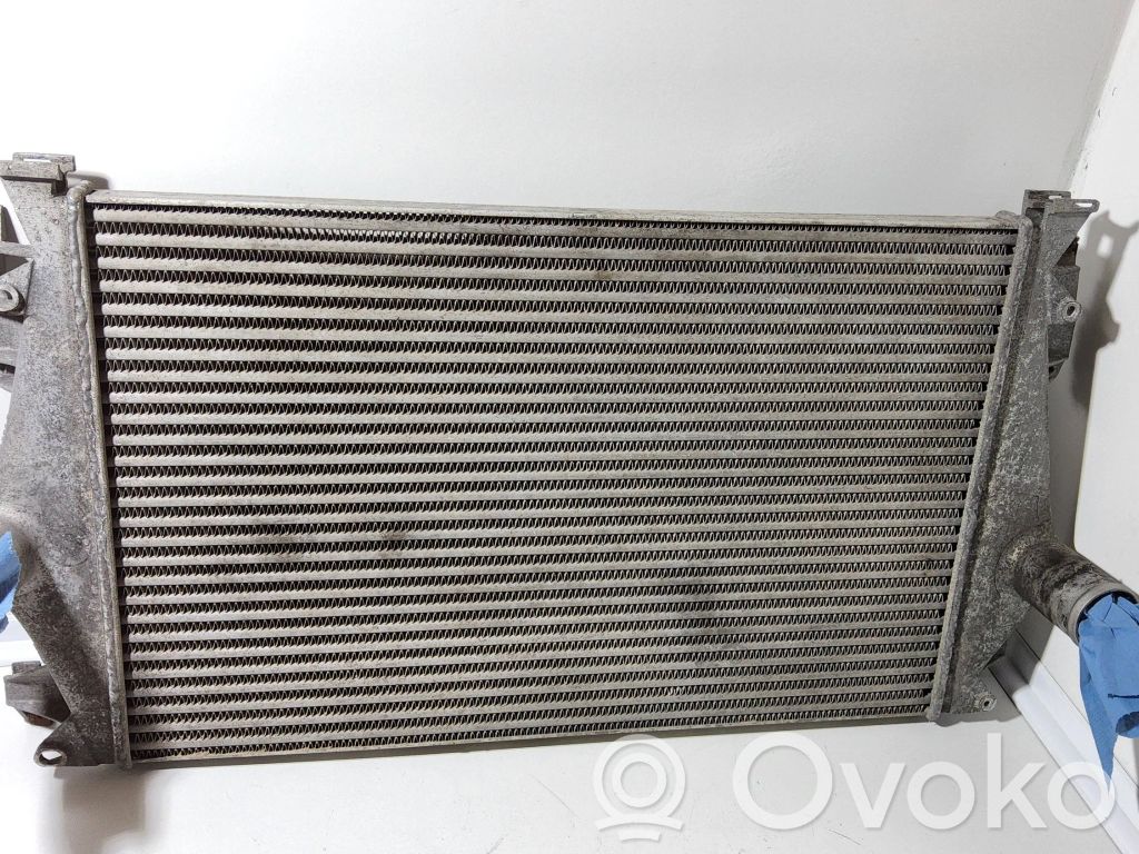 Audi A8 S8 D2 4D Interkūlerio radiatorius 