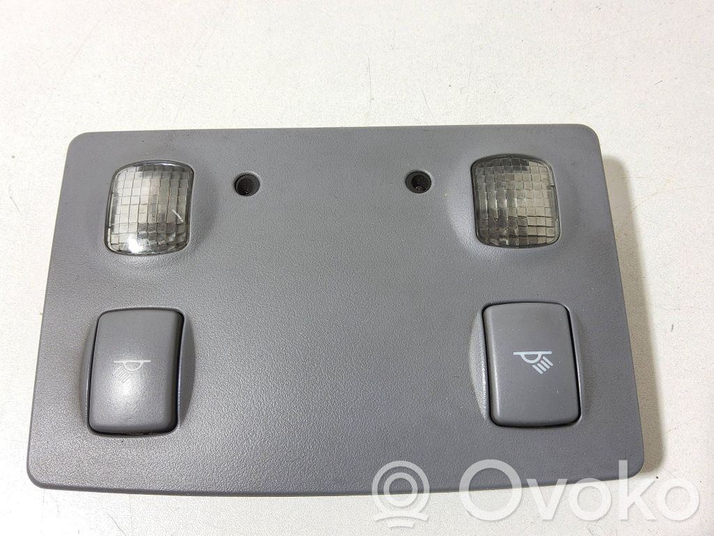Audi A6 S6 C5 4B Lampka podsufitki tylna 