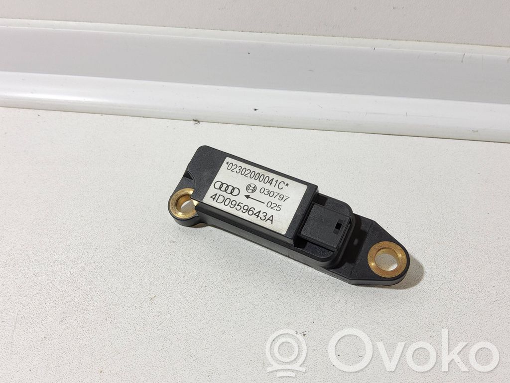 Audi A8 S8 D2 4D Airbag deployment crash/impact sensor 