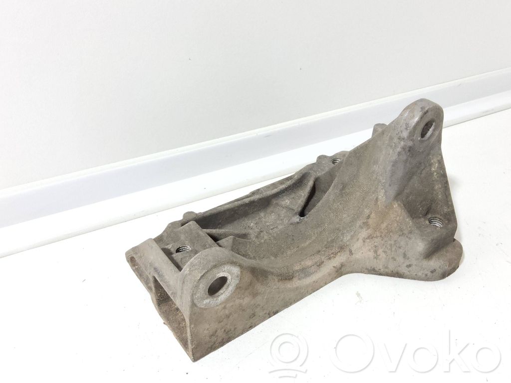 Engine mounting bracket   4A0199354