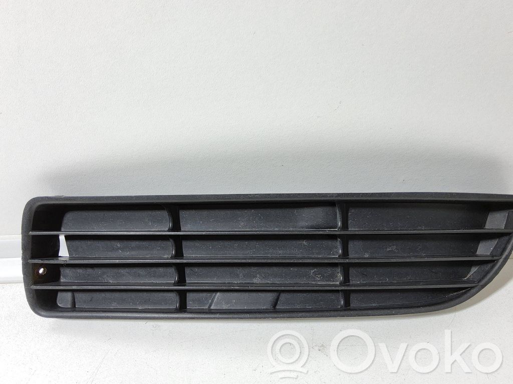 Audi A4 S4 B5 8D Grilă inferioară bară față 