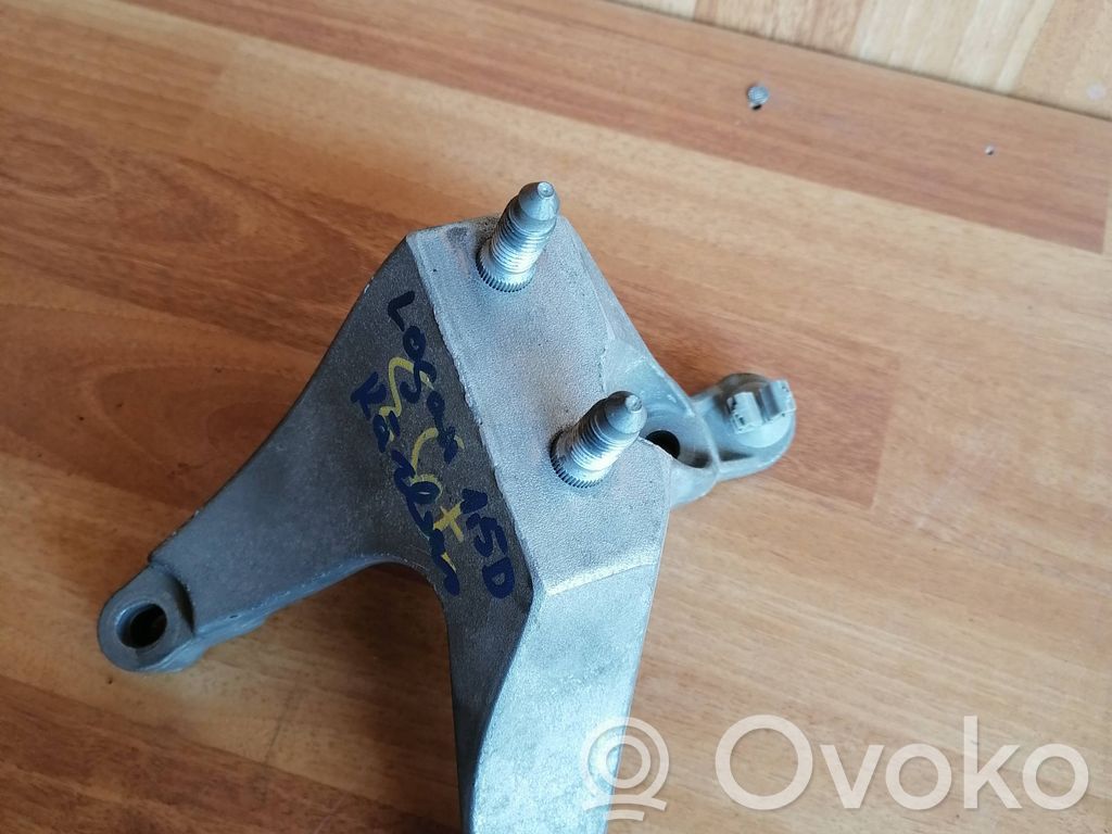 Dacia Logan II Gearbox mounting bracket 