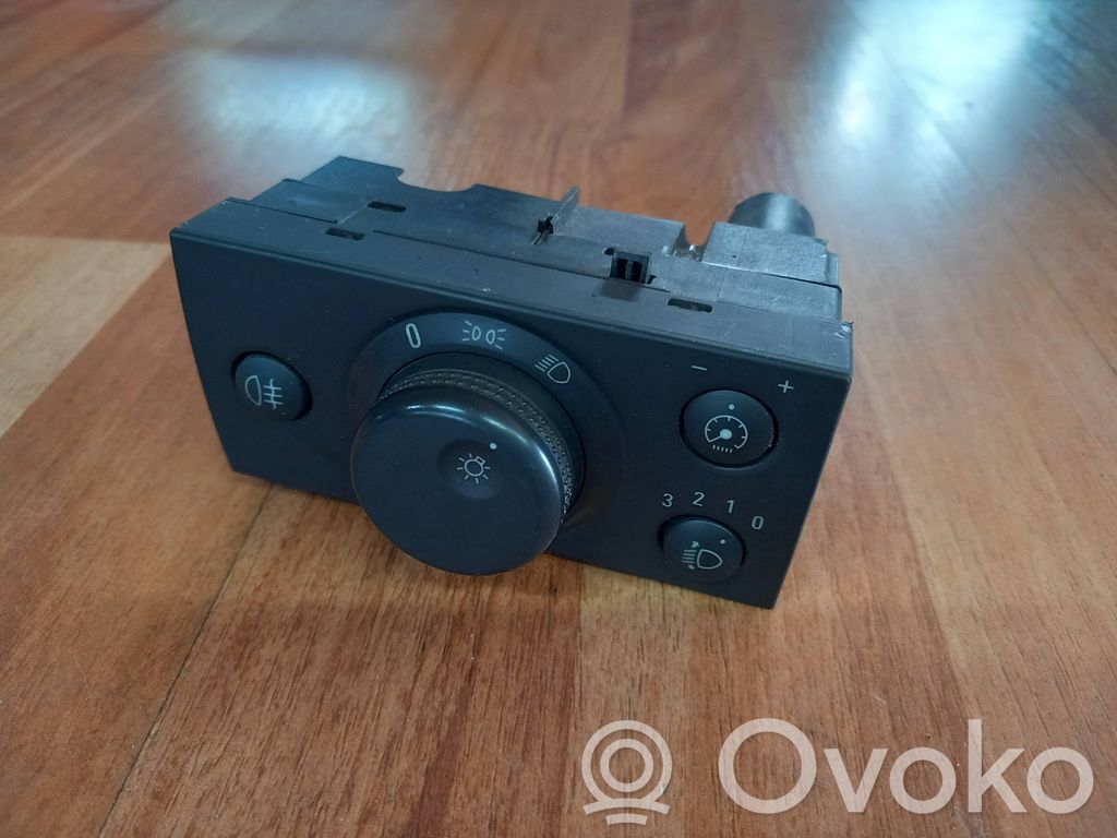 Opel Vectra C Light switch 