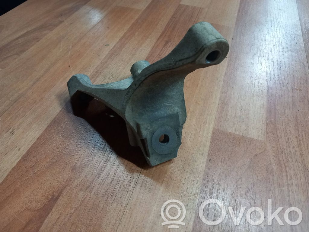 Audi A6 S6 C6 4F Engine mounting bracket 