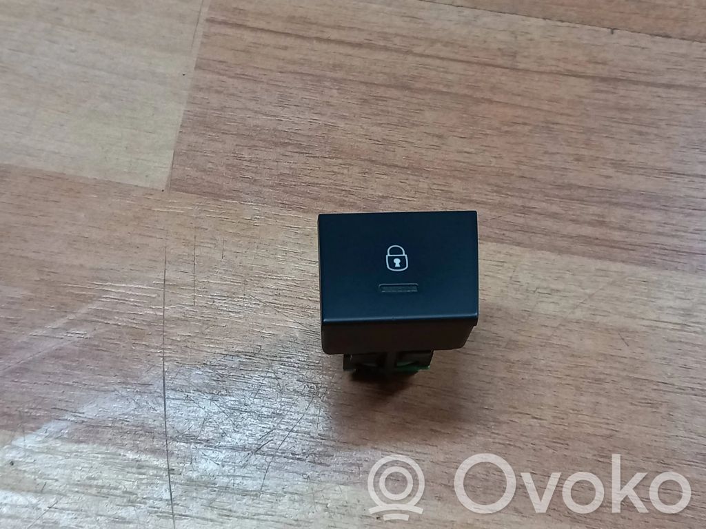 Peugeot 508 Central locking switch button 