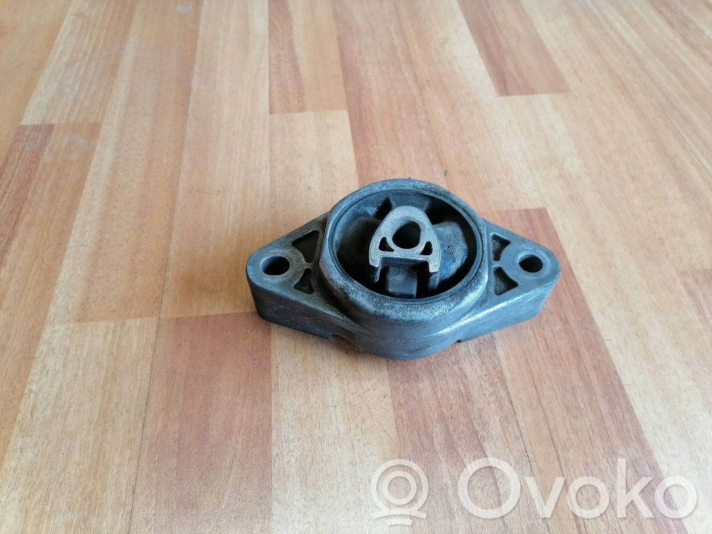 Renault Laguna III Engine mount bracket 