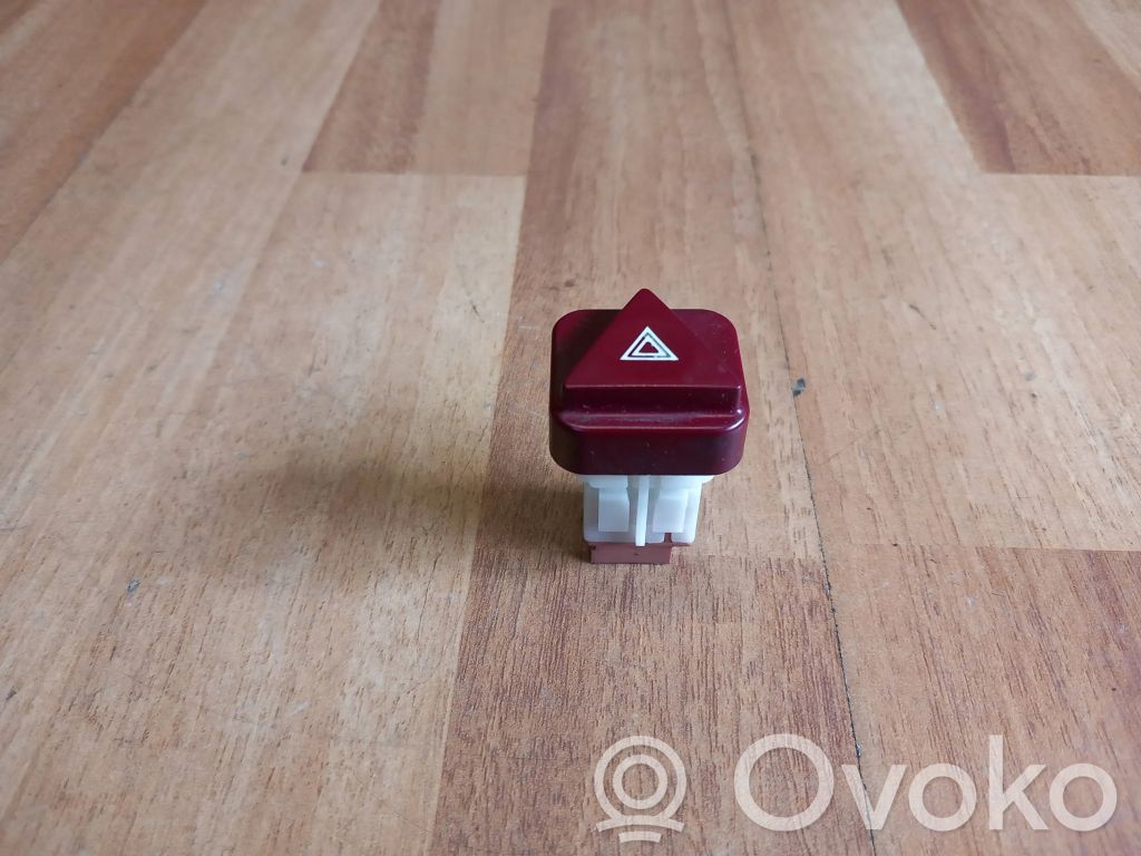 Peugeot 407 Hazard light switch 