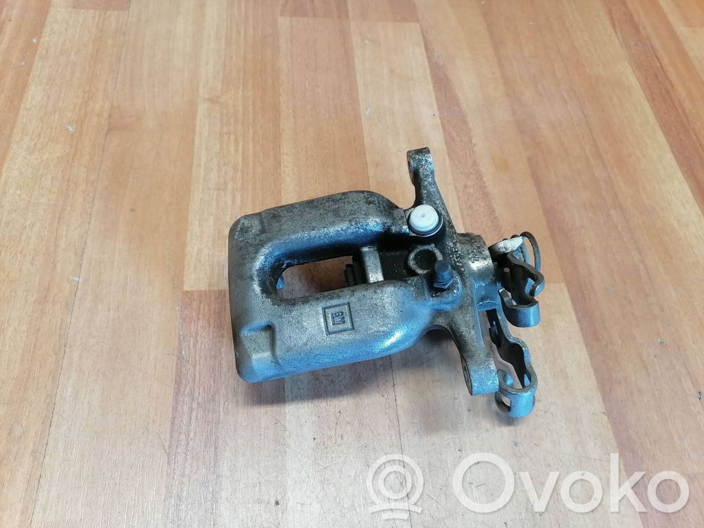 Opel Astra K Caliper del freno trasero 
