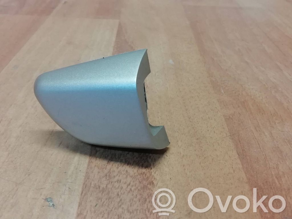 Citroen C4 Grand Picasso Aizmugurē durvju roktura vāciņš 