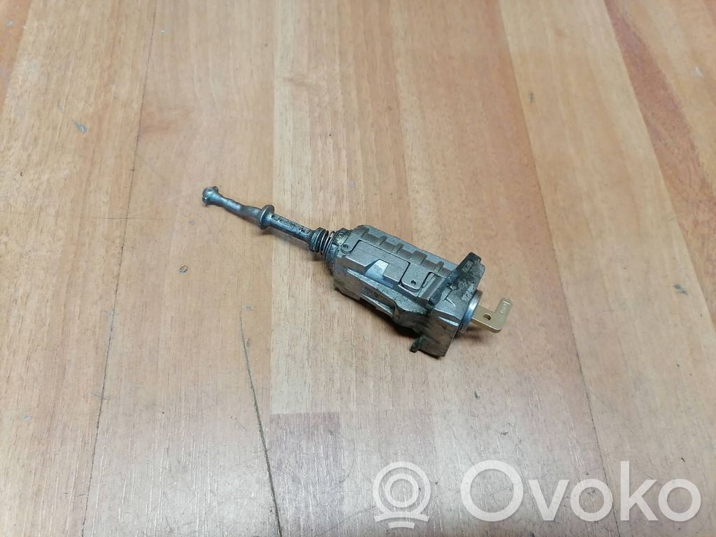 Renault Espace V (RFC) Etuoven lukko (kahvan vieressä) 