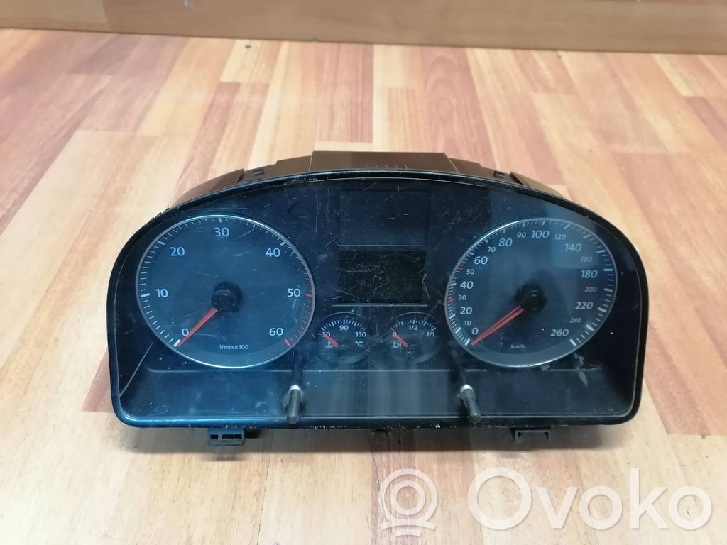 Volkswagen Touran I Speedometer (instrument cluster) 