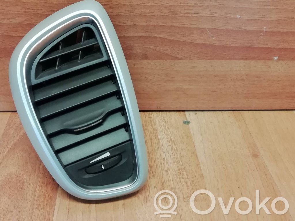 Renault Espace V (RFC) Moldura protectora de la rejilla de ventilación lateral del panel 