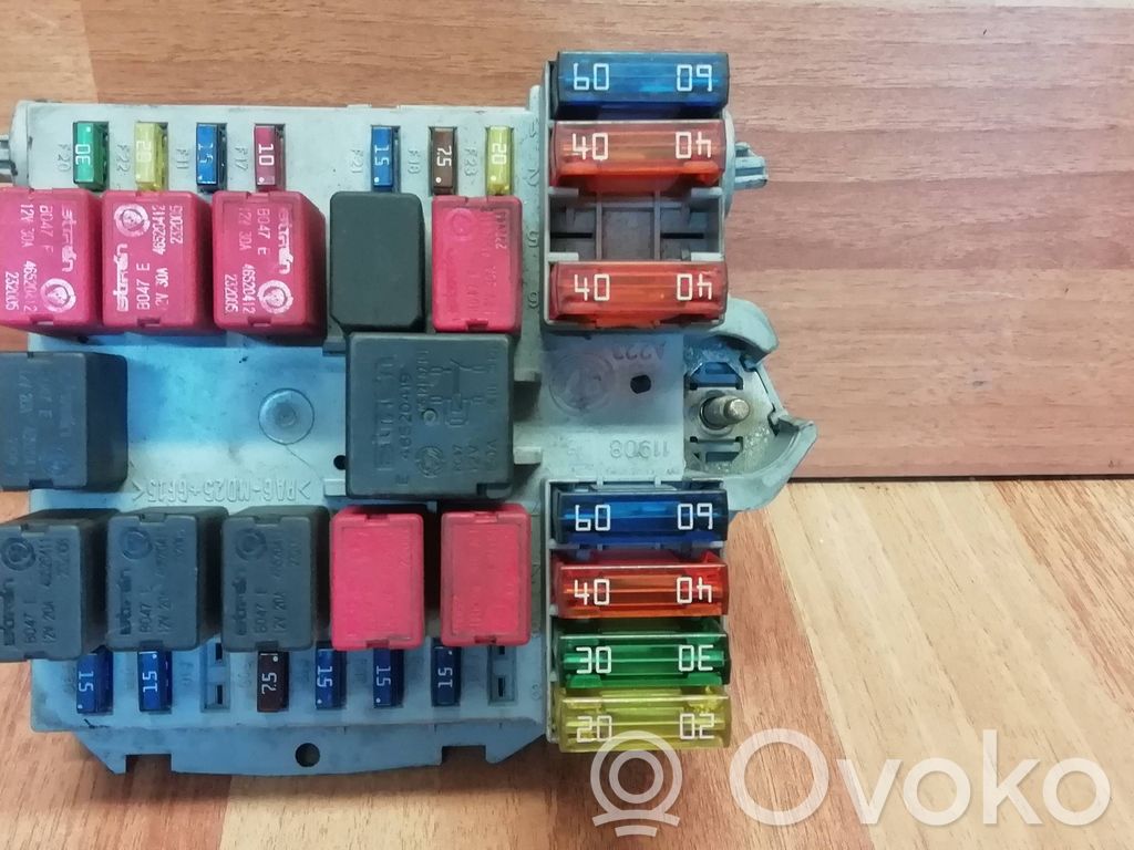 Alfa Romeo 166 Fuse module 
