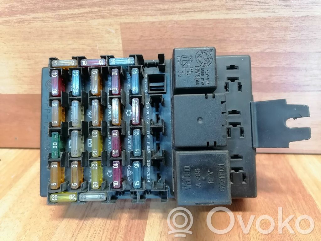 Alfa Romeo 166 Fuse module 
