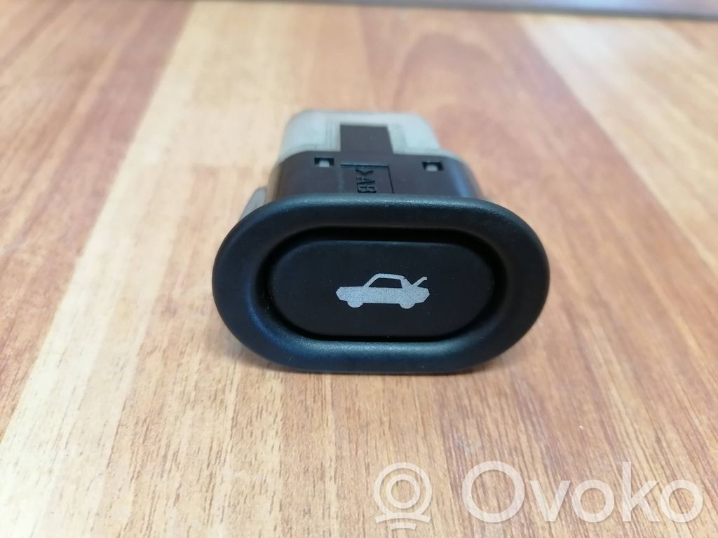 Saab 9-5 Tailgate opening switch 