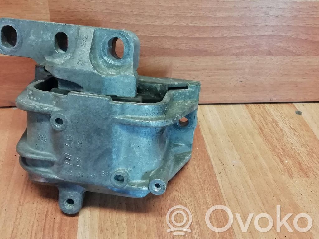 Seat Altea Engine mount bracket 
