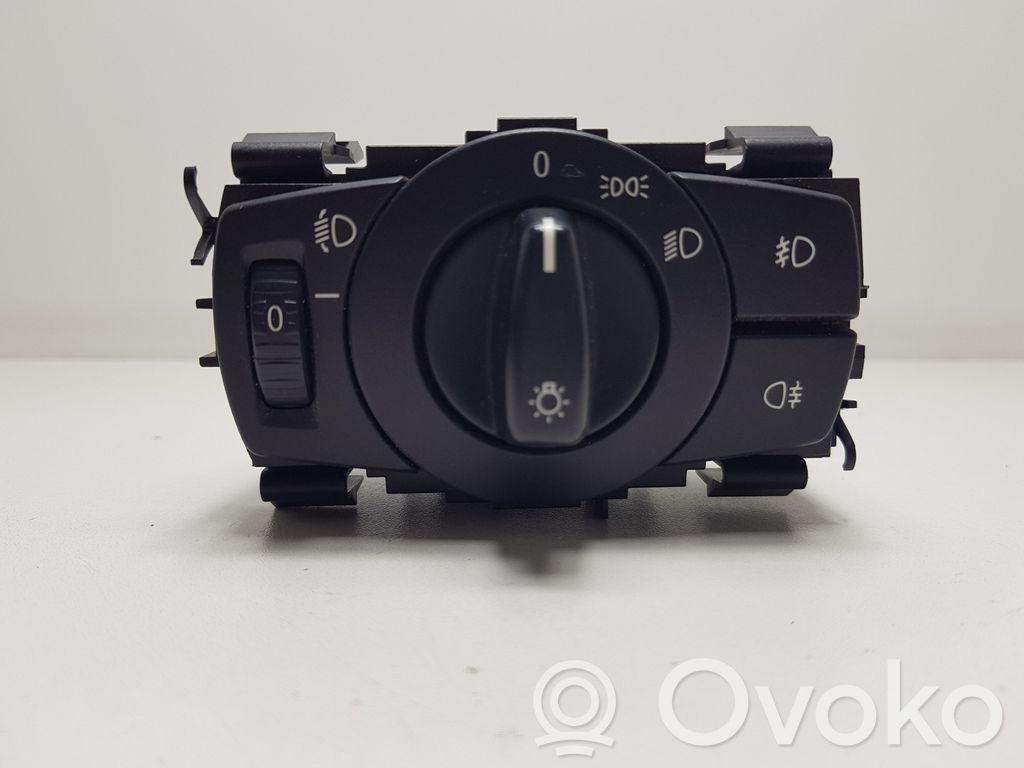 Light switch   6932794,33600102