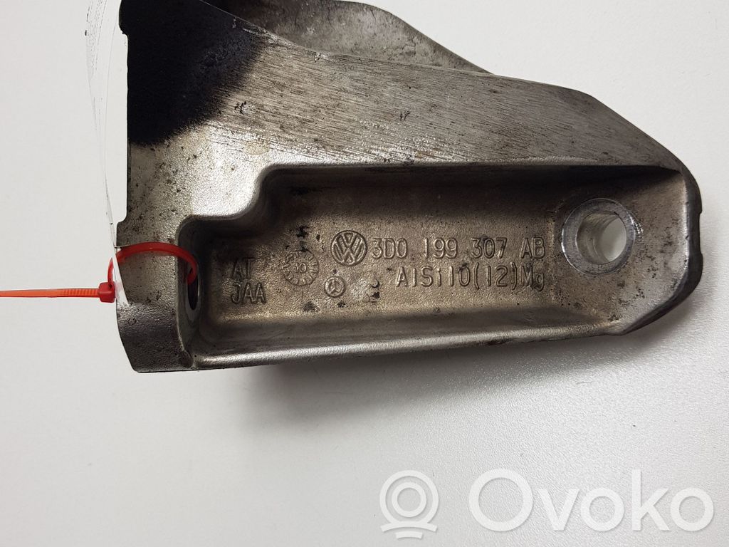 Volkswagen Phaeton Engine mounting bracket 