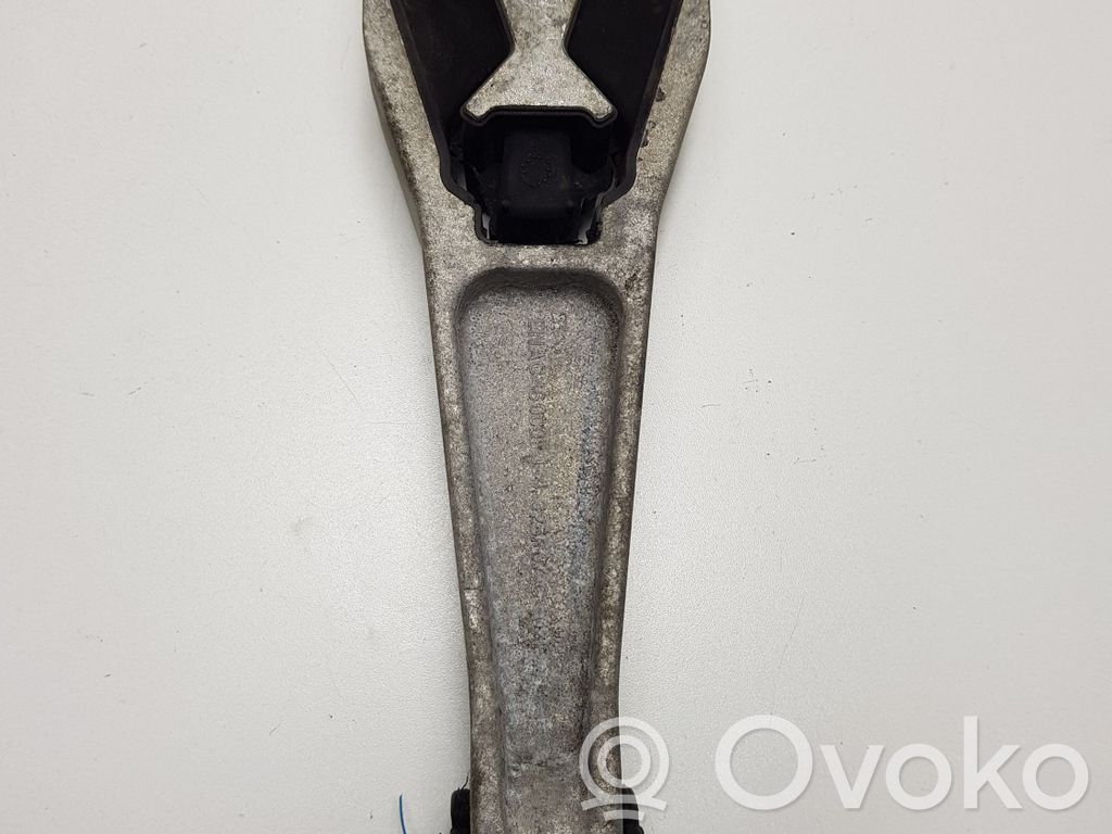 Volvo V40 Cross country Engine mount bracket 