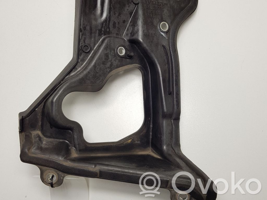 Volvo S90, V90 Other engine bay part 