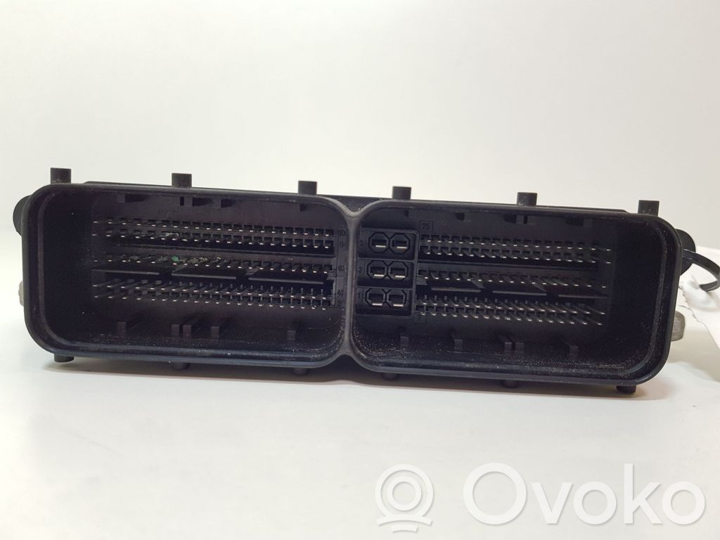 Volkswagen Touareg II Engine control unit/module 