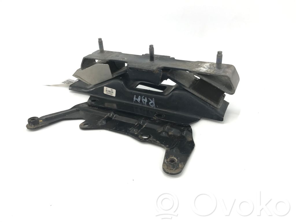 Ram 1500 Gearbox mounting bracket 