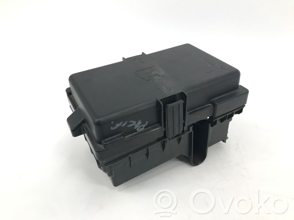 Chrysler Pacifica Fuse box set 
