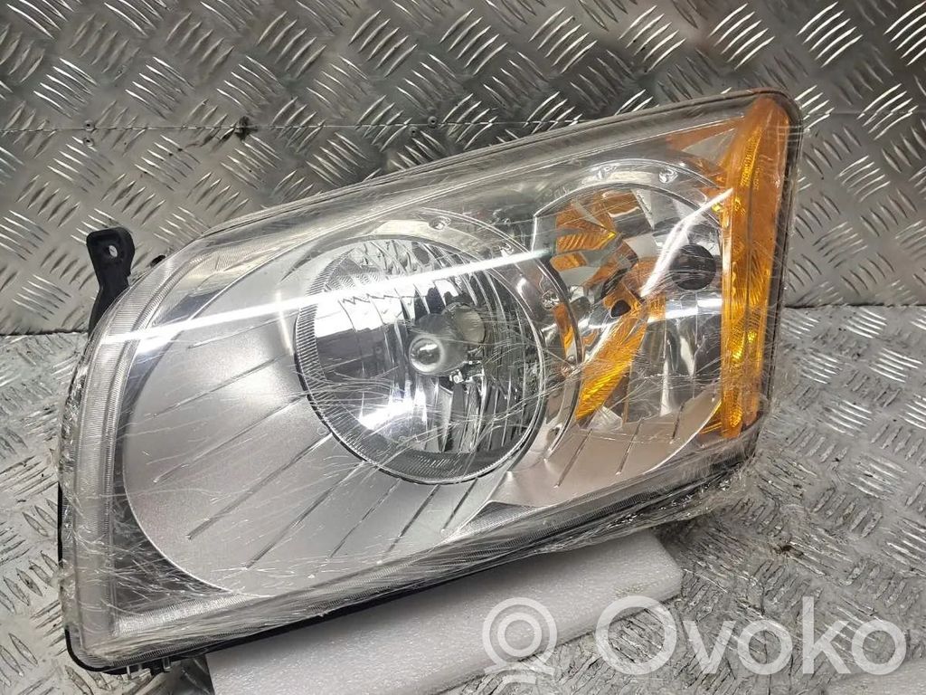Dodge Caliber Lampa przednia 