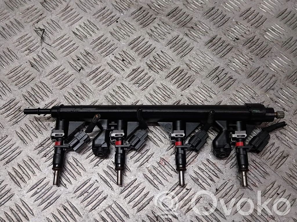 Fuel main line pipe   V7575645