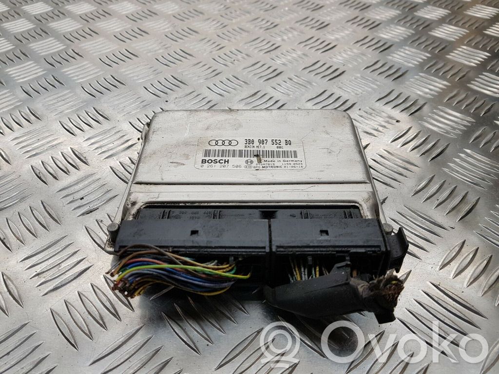 Volkswagen PASSAT B5 Engine control unit/module 
