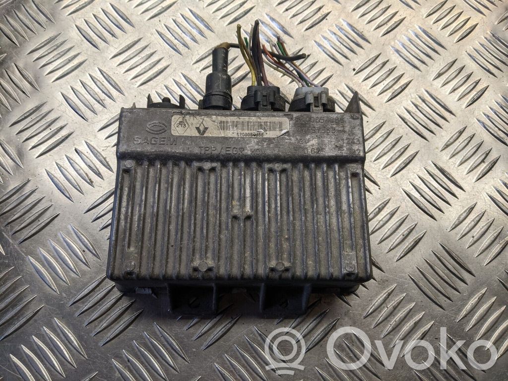 Engine control unit/module   215573634C,8200054886