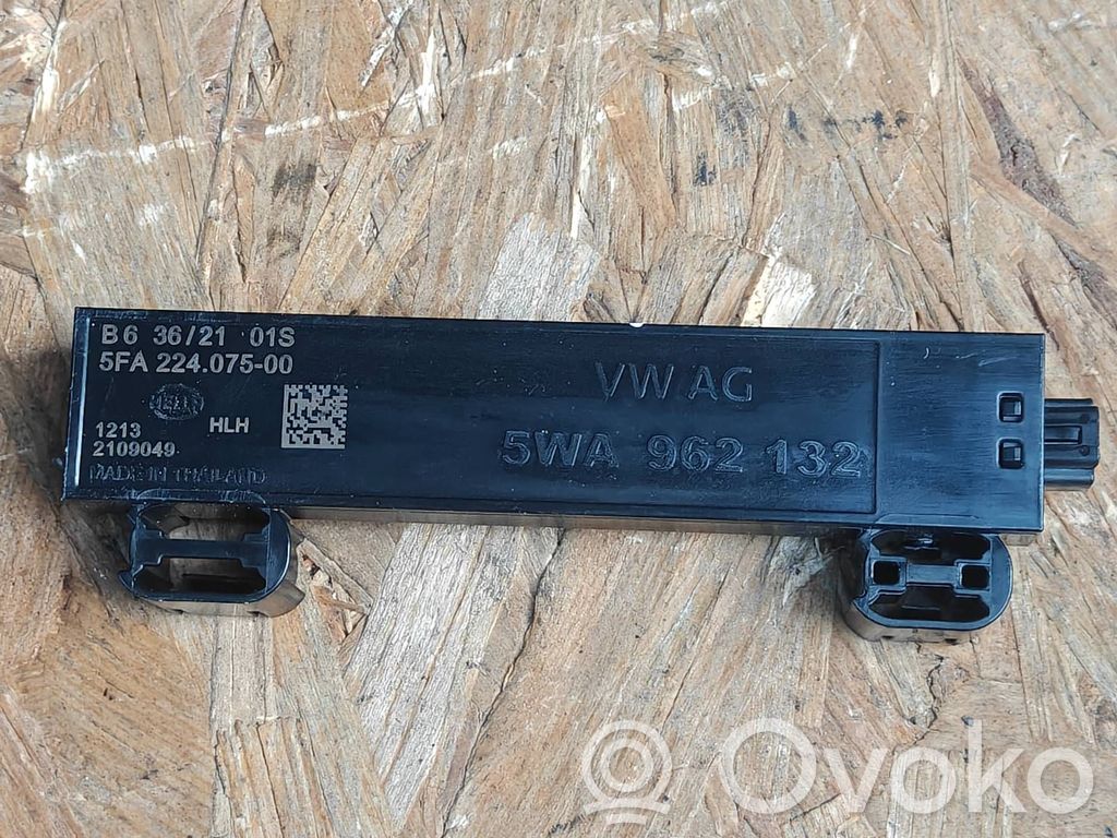 Keyless system antenna   5FA22407500,2109049