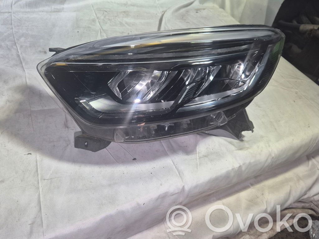 Renault Captur Headlight/headlamp 