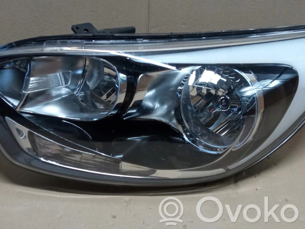 KIA Rio Faro delantero/faro principal 