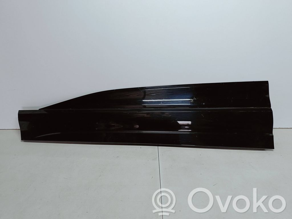 Audi Q6 e-tron Etuoven lista (muoto) 