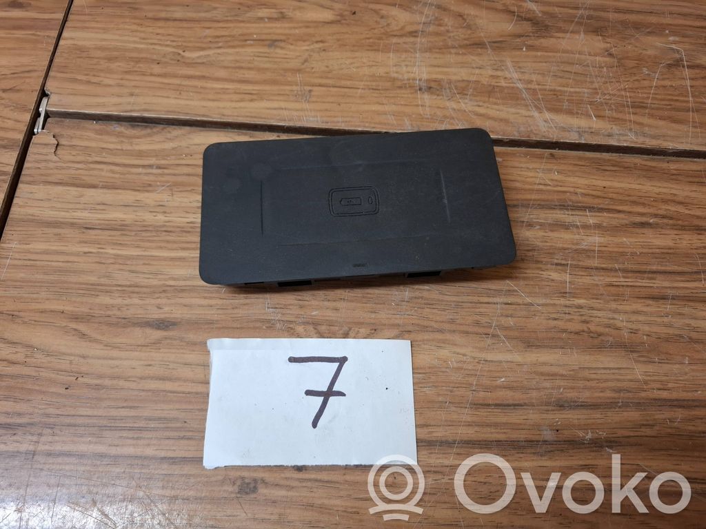 BMW X3 G01 Wireless charging module 