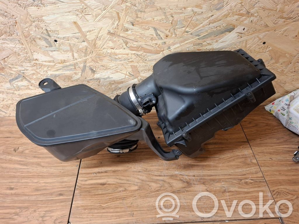 BMW 5 G30 G31 G38 Cutie filtru aer 