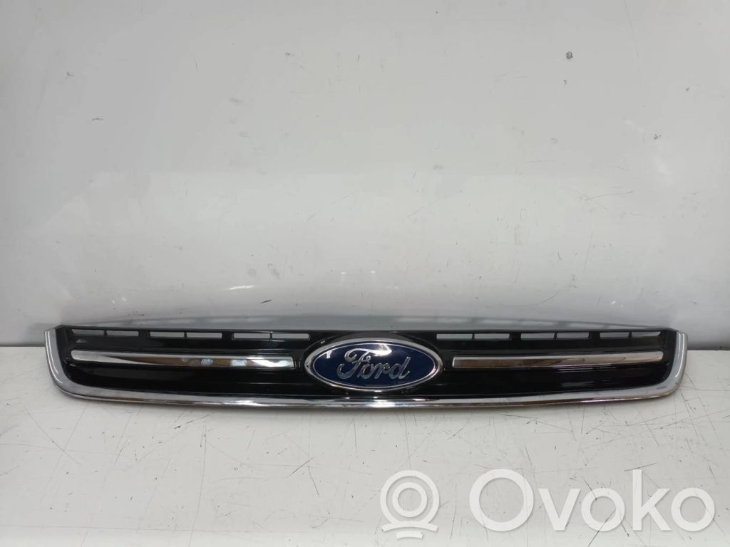 Ford Kuga I Etusäleikkö 