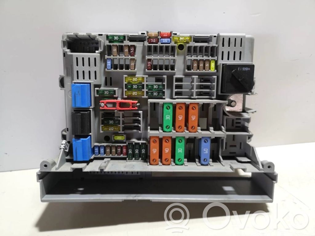 Módulo de fusible   690662102,690662102