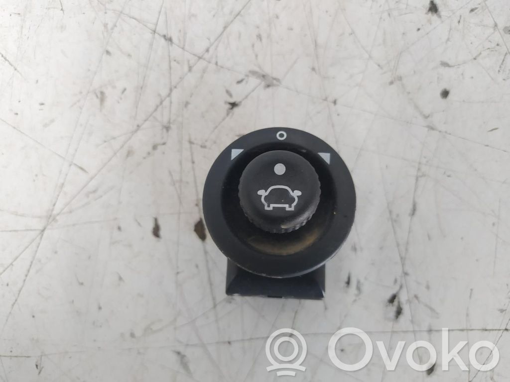Interruptor del espejo lateral   93BG17B676BB