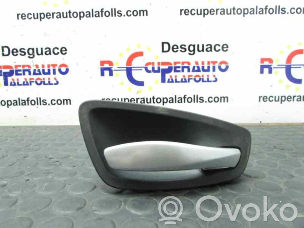 Manecilla interna puerta delantera   6962102