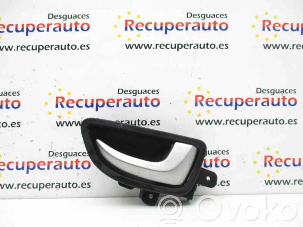 Manecilla interna puerta trasera