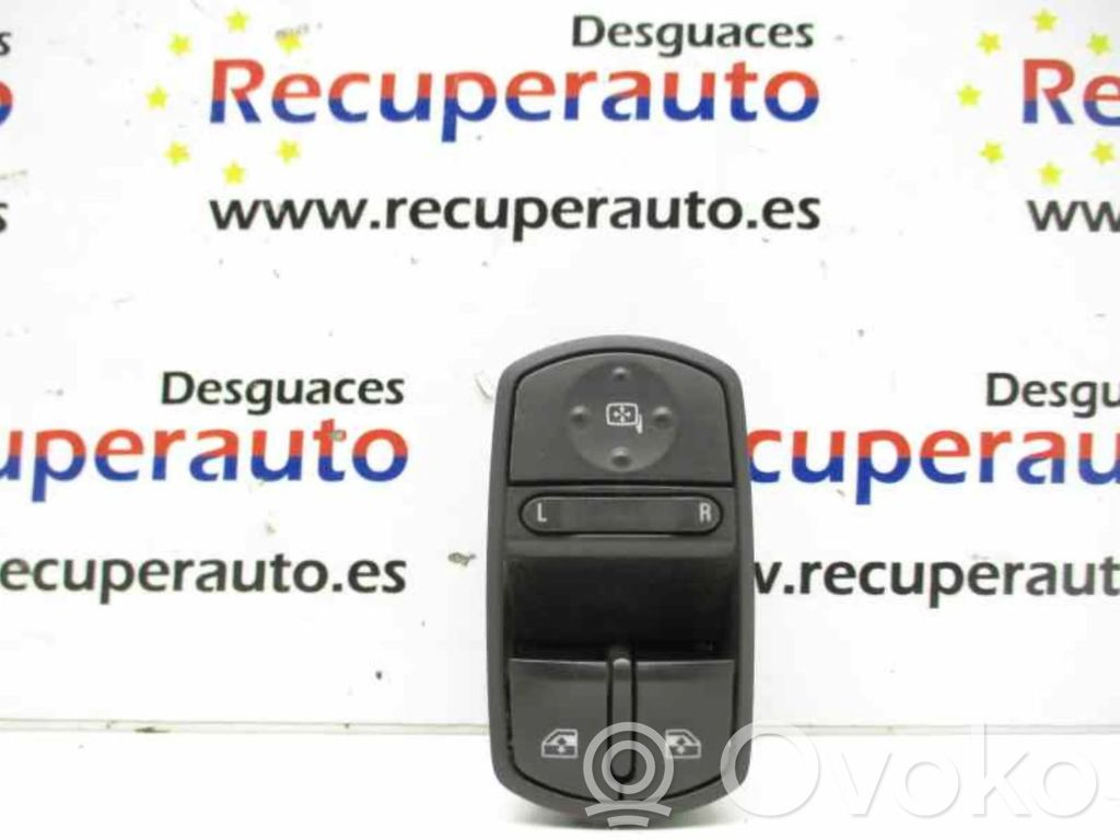 Electric window control switch   13258521AA
